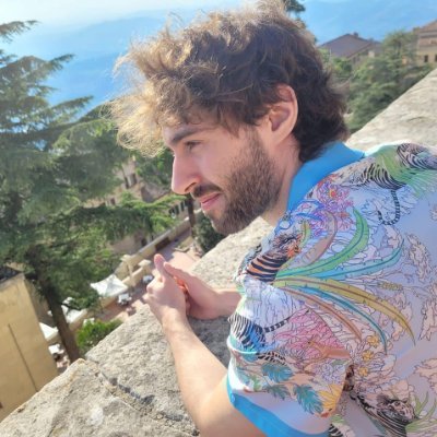 fedecdev's profile picture. Frontend dev (aka colours engineer) 💻, Kung Fu passionate (Pak Hok Pai yat gar) 🐉, intense dungeon mastering 🧝🏻.