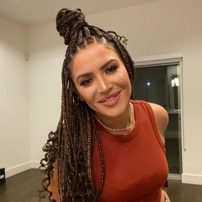 Vondalynn Dias is an award-winning Journalist | Freelance TV | Public Figure/ Host | FOX 36 Face of FOX | NBC 24 Reporter | ASU Sun Devil | World Traveler ✈️