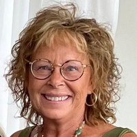 Christine J. Erna (@christineerna) 's Twitter Profile