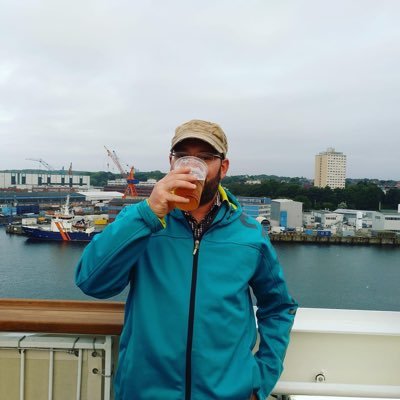 sRoehlinger's profile picture. Rot grüner Gutmensch. In erster Linie überzeugter Demokrat.