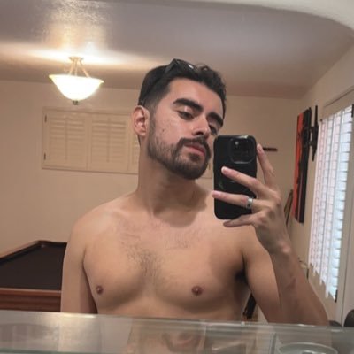 deadlygeminii's profile picture. 