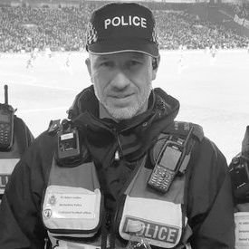 PC Adam Collins Dedicated Football Officer for @ChesterfieldFC. Please report any crime on 101 or 999 in an emergency. All views are my own