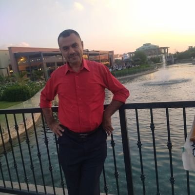 محب للصداقة الَمحترمة احب التهريج واكره التوكسد