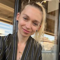 Fiona Robertson (@fionar24) 's Twitter Profile