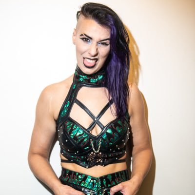 Professional wrestler🔥| Matriarch of Mayhem 🔪 | I’m not your babe 🖤 She/Her | For bookings: sawyerwreck@gmail.com
