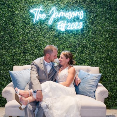 lanarochelle's profile picture. Life is easy if you wear a smile :) #Badgers #Rolltribegopats