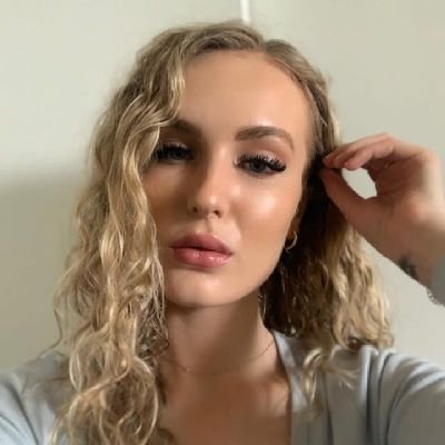 Part Time Streamer | Artist | Animator | Creative 👩‍💻