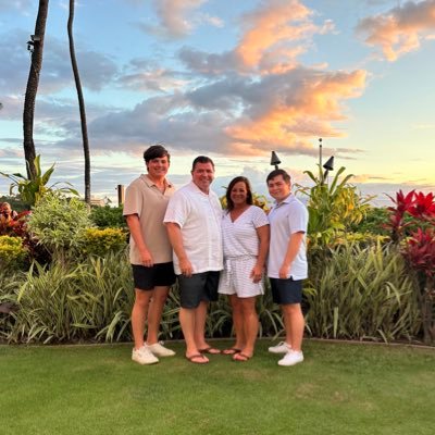 Wife, Boy-mom, Dachshund-mom, MS Principal...dreams of living on the beach someday. 🌴🐠🐚☀️🐬🌴