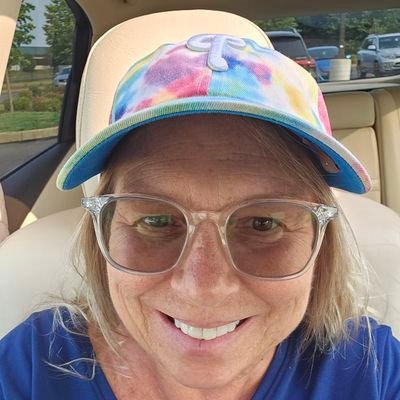 mem0823's profile picture. #WeAre  
#VoteBlue
#RescueDogs ❤
#BeKind