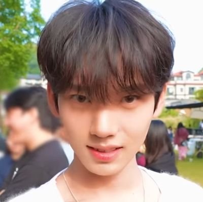 sweetiechin0320's profile picture. love in march, han yujin 🎐