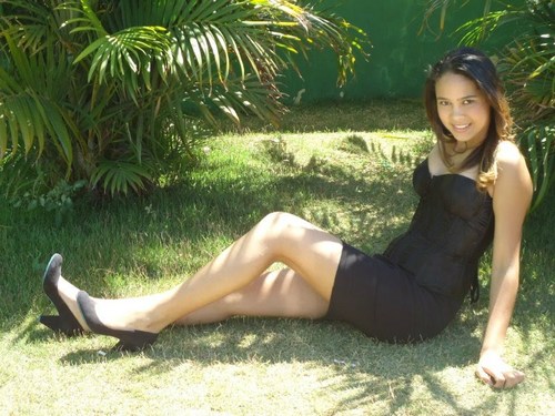 O Amor precisa da sorte
De um trato certo com o tempo...
Pra que o momento do encontro
seja pra dois
O EXATO MOMENTO