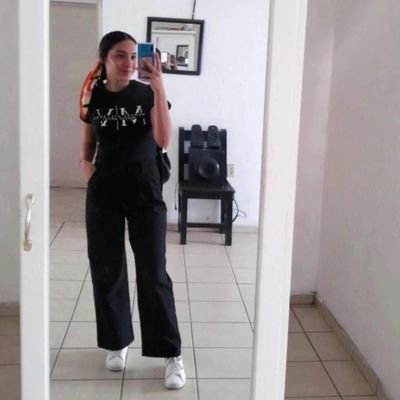 AleTCova's profile picture. 👽