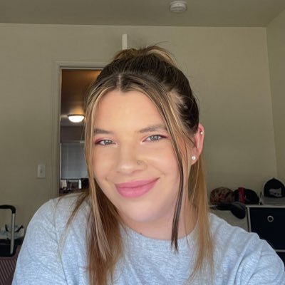 20 | PNW | Gamer/Simmer | Youtuber | Mother