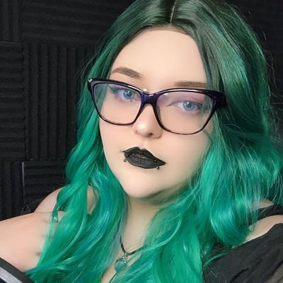 26 She/Her - Gamer - Steamer - Nerd - Cosmetologist
Twitch - TheSinisterQueen
Youtube - https://t.co/U88EoFOnjE…