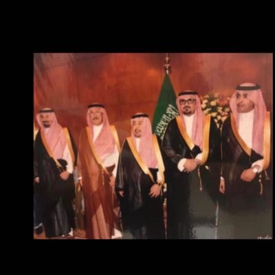 يابوحمد غلاك ماله مقاسي@ من كبر هوماتك ومن كبر شيمتك@ان كان ماقيمتك من فوق راسي@للعن ابوراسٍ ينزل بقيمتك