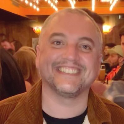 hakunamcara's profile picture. A chronic procrastinator & very easily distra