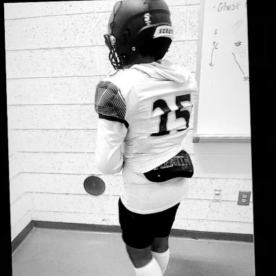 FOOTBALL IS LIFE🤞🏽🏈⚔️. Lavel Johnson /height: 5’11/class:2027 / weight: 177 /sport:🏈 /position: Line Backer,running back/GPA:3.4