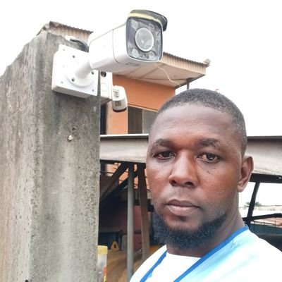 Muslim ☪️
CCTV/DSTV Installer 🔧🛠.
Arsenal fc🏟 till the end.
Pets Lover.

Sometimes a dream can become a failure....