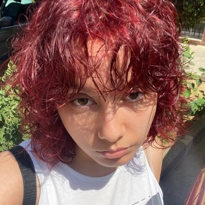 nadielf_'s profile picture. solo le doy rt a mierdas