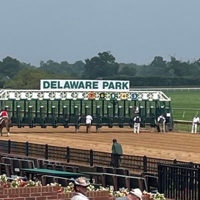 2051Vodka's profile picture. 競馬が好きで好きでふるえる。 これまで行った競馬場などの備忘録 https://t.co/XTlYbmxg5V