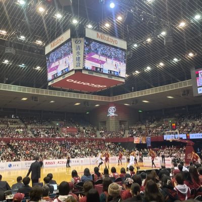 福岡在住のサンダースファミリー⚡️(20-21〜)、バルニスタ🎈(22-23〜)です！⚡️#0 藤井祐眞選手🎈#7 西川貴之選手 、#25 角田太輝他にも広島カープ🎏、サガン鳥栖🐦も応援！