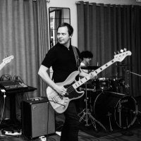 Chris V (@guitarvarnes) 's Twitter Profile Photo Chris V (@guitarvarnes) 's Twitter Profile Photo