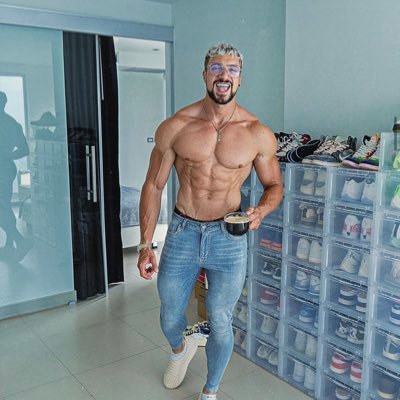 somekindofmone1's profile picture. 