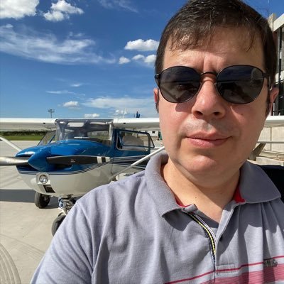 Networker, linuxero, apasionado por la aviación, pesca y ciclismo