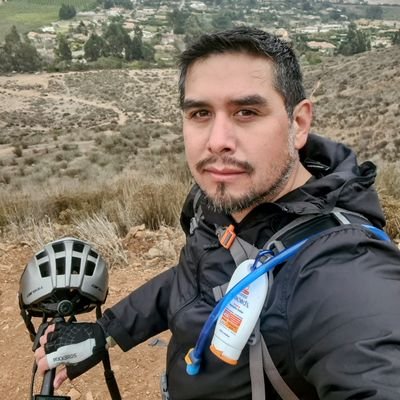 Ingeniero Civil en Computación e Informática | Desarrollador TIC | Ñoño | Asiduo al MTB y la fotografía | Adicto a las películas y gadgets | 0% fútbol.