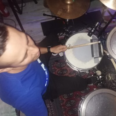 La vida es un ratico y a veces ese ratico es muy corto, vive happy