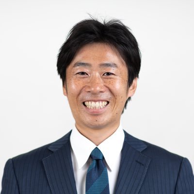 浜松市出身41歳・3児の父 前参議院議員(静岡県選挙区)です。市政6年・県政9年・国政1年の経験と若さを生かして活動中。中央の論理から地方の自立へ！政治と生活のギャップを解消し、リアルな暮らしを良くするために頑張ります！