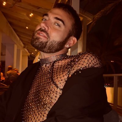 tuudie's profile picture. here supporting nudity