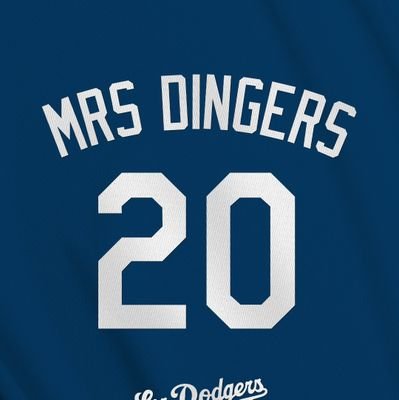 Dodgers are my life.⚾ Supporter of LA restaurants.♥️ She/her.💙 Married to @TRUTHorDINGERS 💍 mrs.dingers on Instagram