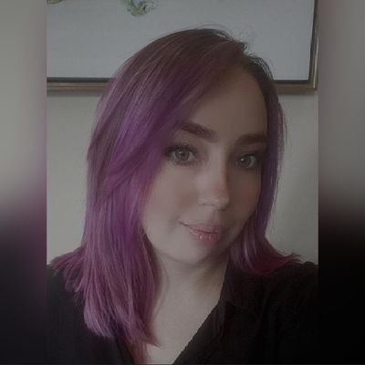 💜🖤 L u c i f e r 💜🖤 / 29 years old / Witchy🌒🌕🌘 / Borracha pero buena muchacha🍾🍻 / ~ I never felt normal. Because I'm not normal. I don't wanna be. ~