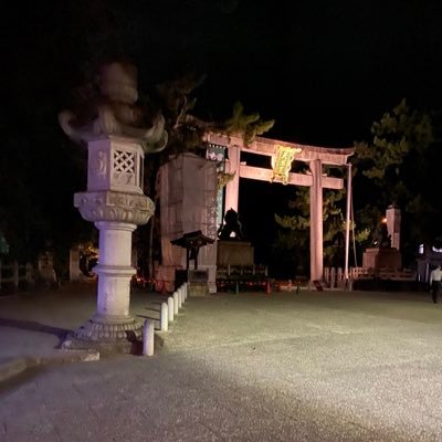 Khq9d47zEuLtErf's profile picture. 