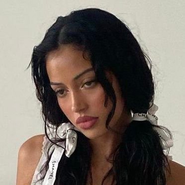 violetchrry's profile picture. ➶ 𝟧𝟧 𝟦 𝟦𝟦 ➷