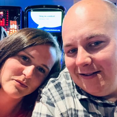 Hi my name is Parys leigh Ratcliffe I am 28 years old I'm engaged to thee most amazing man Scott Collard who I love millions Can't wait to be Mrs Collard 💗