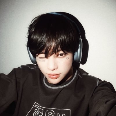 thinsoom's profile picture. 평생 알아가는 중