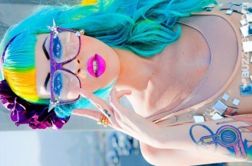 meninastop1's profile picture. 