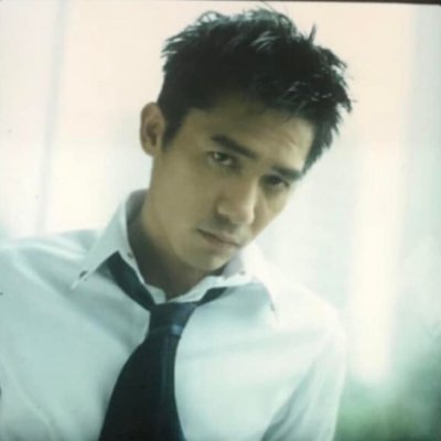 อย่าเข้ามาผมมีแต่ด้านมืด I only have a dark side.