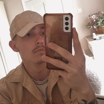23
GoalKeeper for Shield & Dagger⚽️
Swindon, England 🏴,
Gamer 🎮