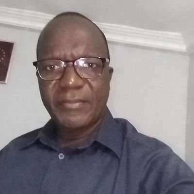 TibeNestor's profile picture. Enseignant. Amant la politique, le latin, le sport et ma famille.