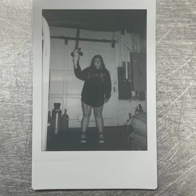 aly3hunna's profile picture. 28, anyway dont be a stranger 🌈