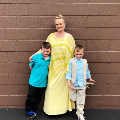 LooneyMom22's profile picture. True Stories. Small Towns. Big Truths.
Exposing Corruption.
God-fearing Mama & Truth-teller.
Appalachia~ YouTube @HillbillyCrime #TruthAintFree