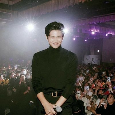 i live so i love/
backup acc for @bluengreyme
she/her |22 | OT7
