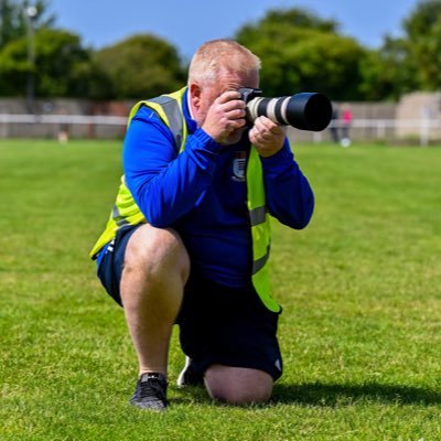 Dad of 3 boys who are my world. Blackpool Foxes. 🦊 Head in Lancs, Heart in Leics . Beginner at sports photography 📸