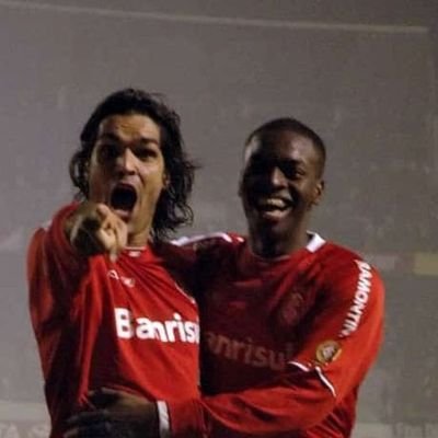 CaduFattore's profile picture. Sobrevivendo.