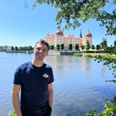 Molecular biologist, fascinated by the intricate mechanism of the circadian clocks 🌍| Junior developer in a biotech startup in the Czech Republic!