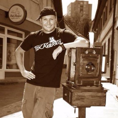 mobi777's profile picture. 