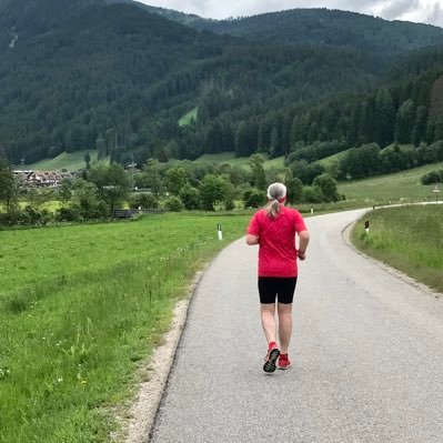 TYPO3 addict, running nerd, rubberneck, sisu inside, Wizard of Web, Zweckoptimist, Drinnie, Sauerländer by heart, gewesener Historiker, @jhernst.bsky.social